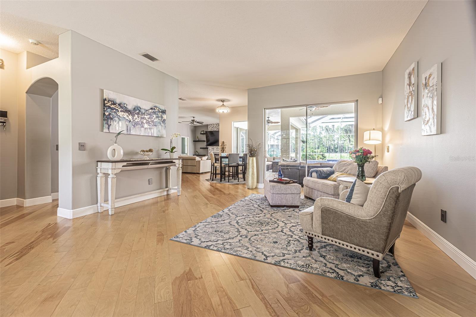 2409 FOX FOREST DR — photo 4