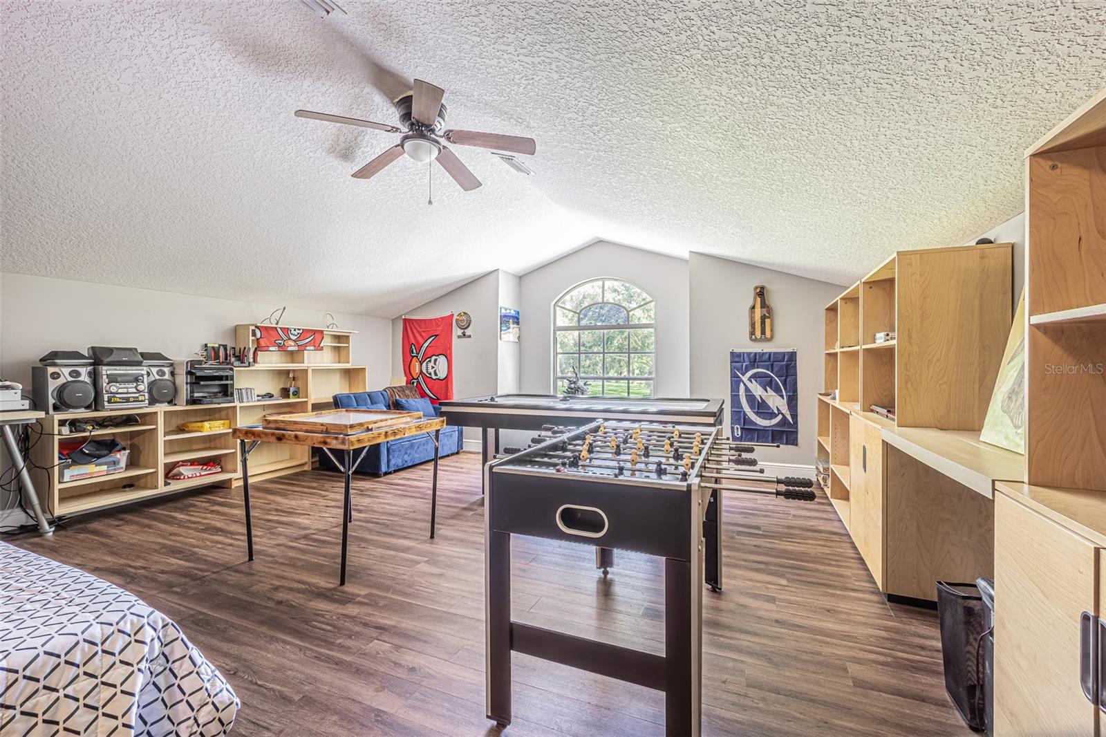 2409 FOX FOREST DR — photo 20