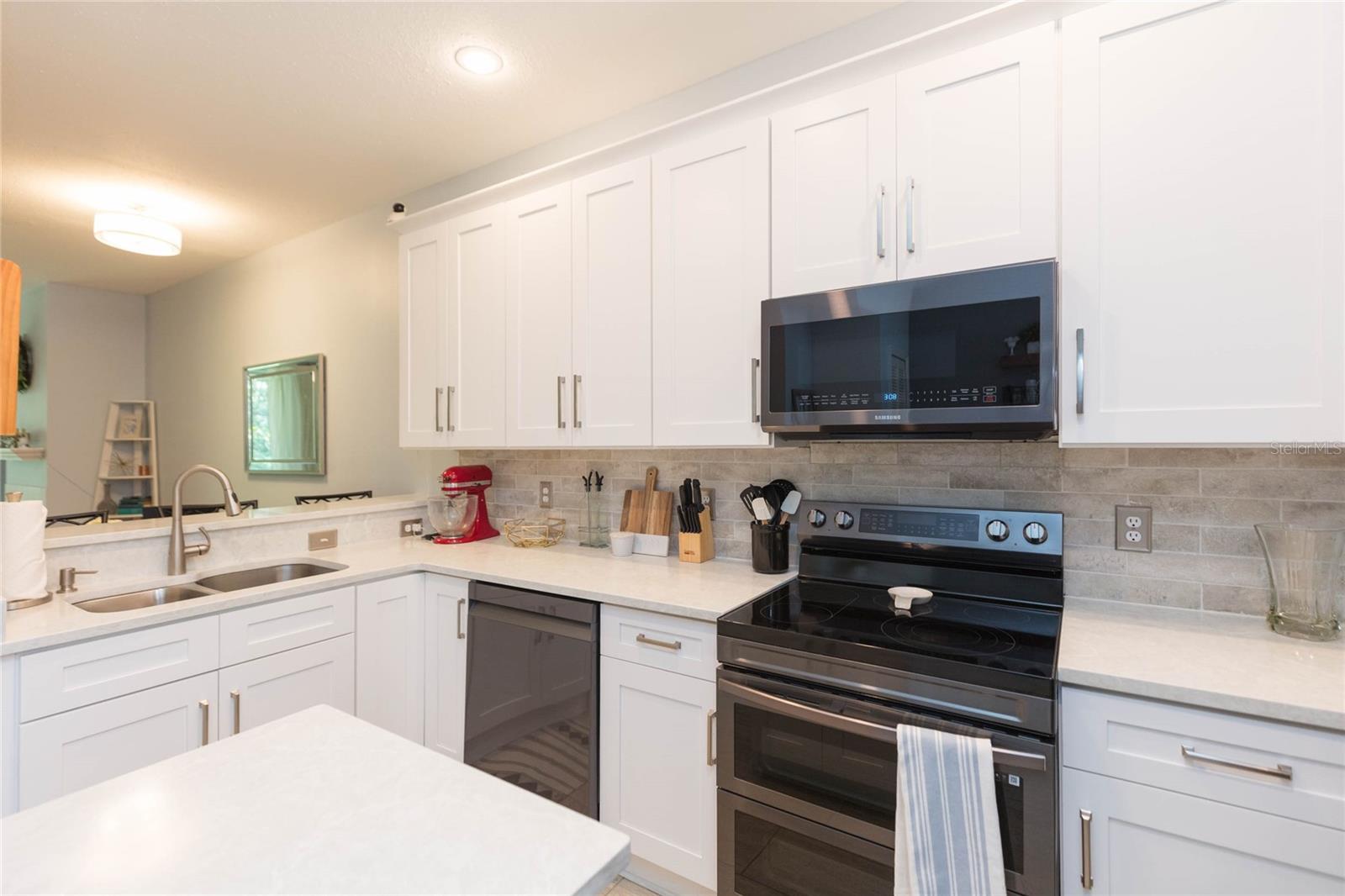 1050 STARKEY RD #104 — photo 7