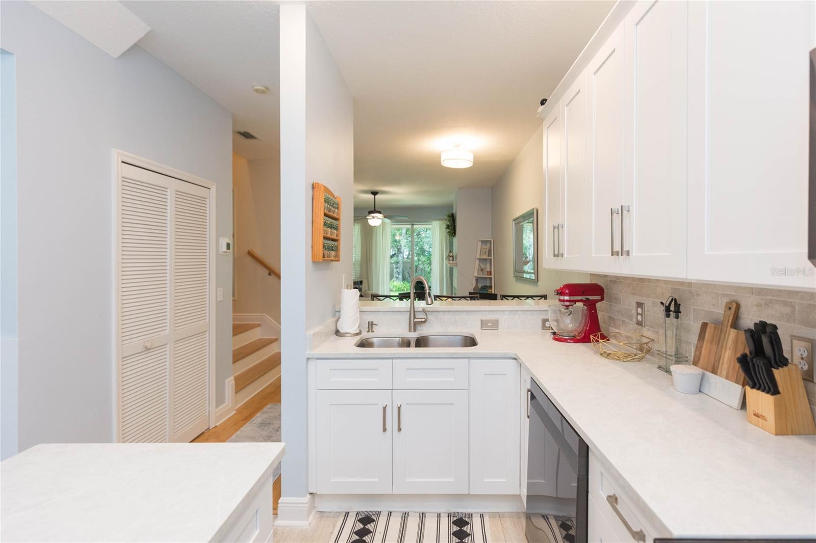 1050 STARKEY RD #104 — photo 8