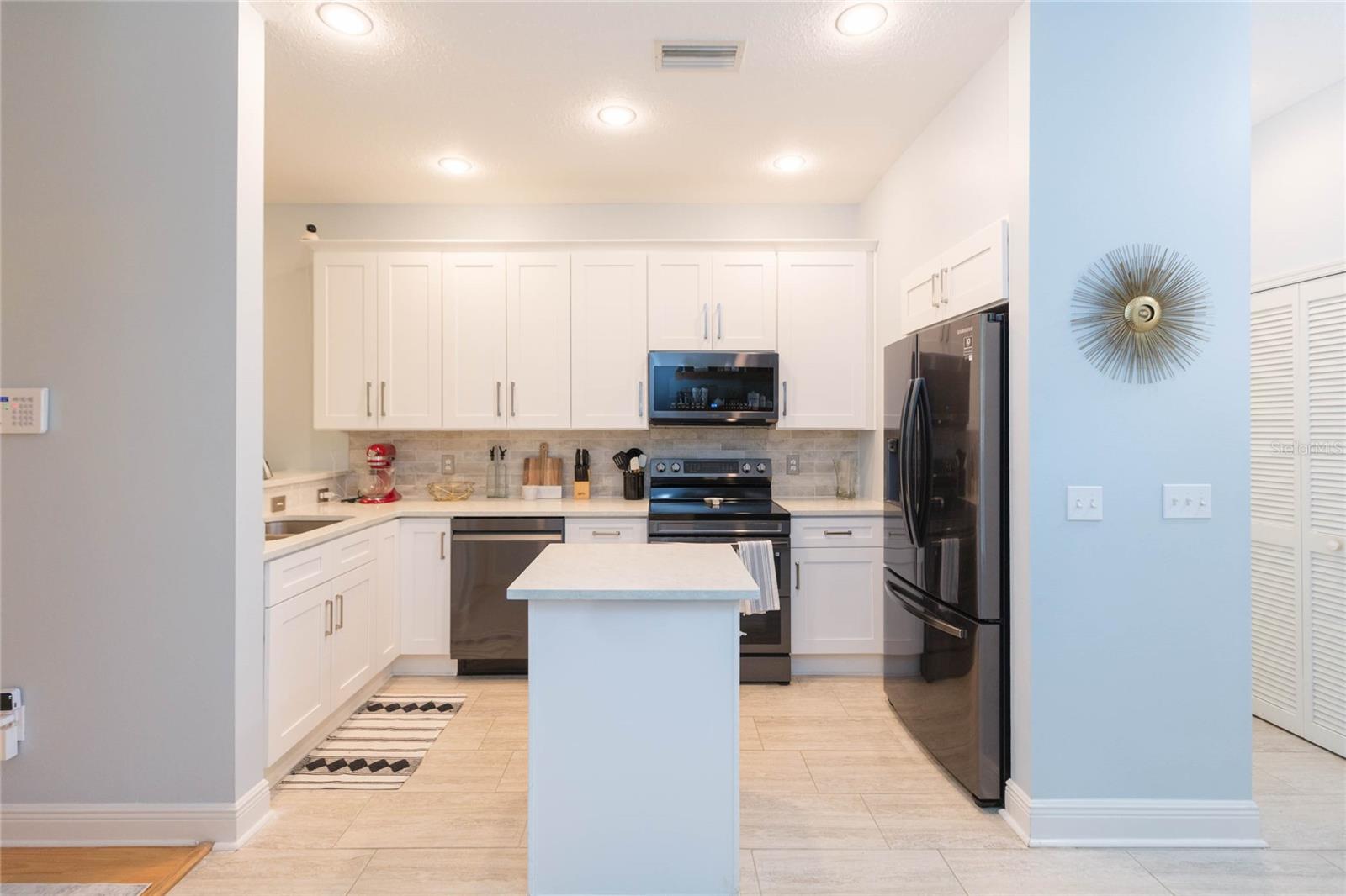 1050 STARKEY RD #104 — photo 4