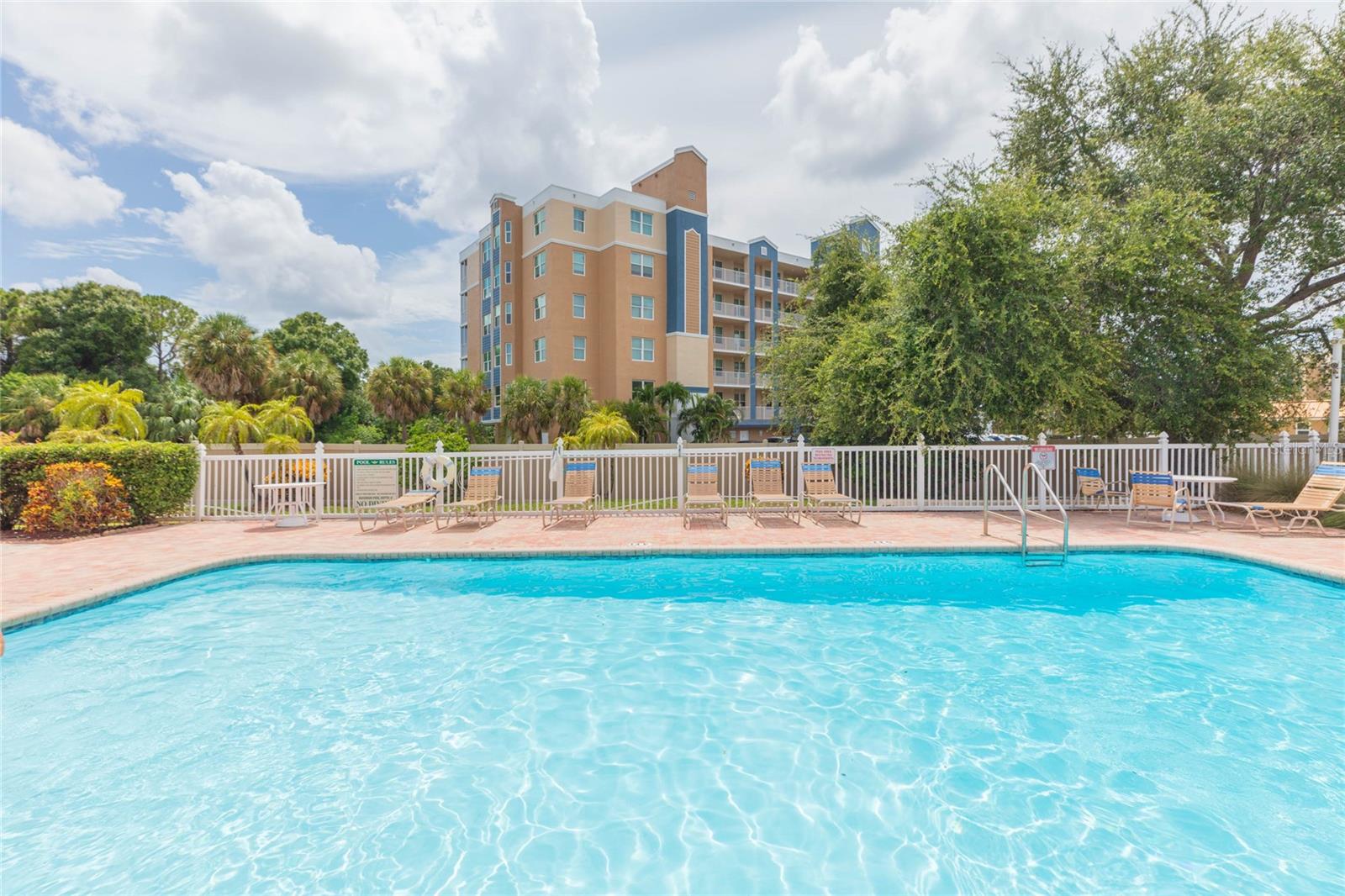 1050 STARKEY RD #104 — photo 48