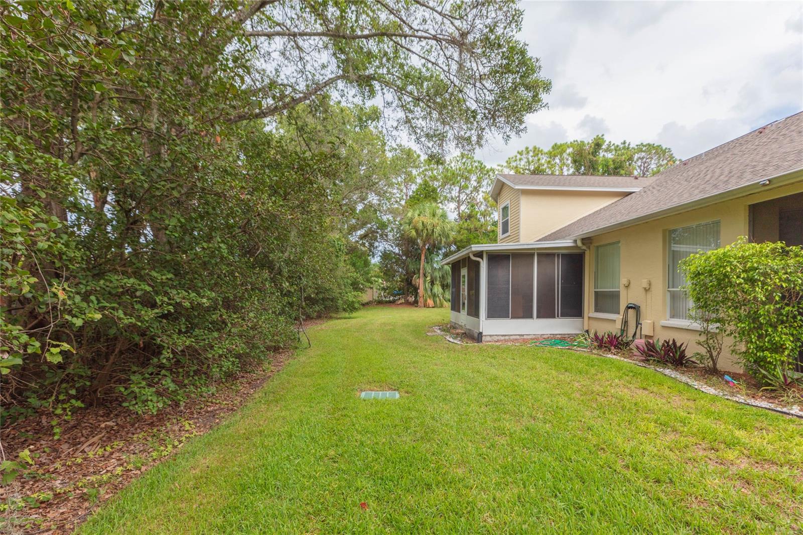 1050 STARKEY RD #104 — photo 44