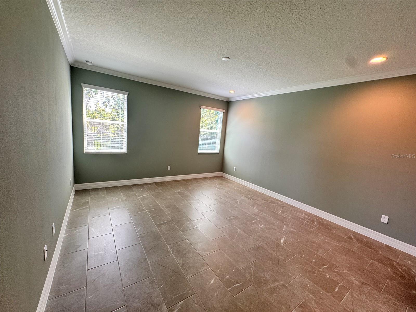 345 VILLA CORTE DR — photo 33