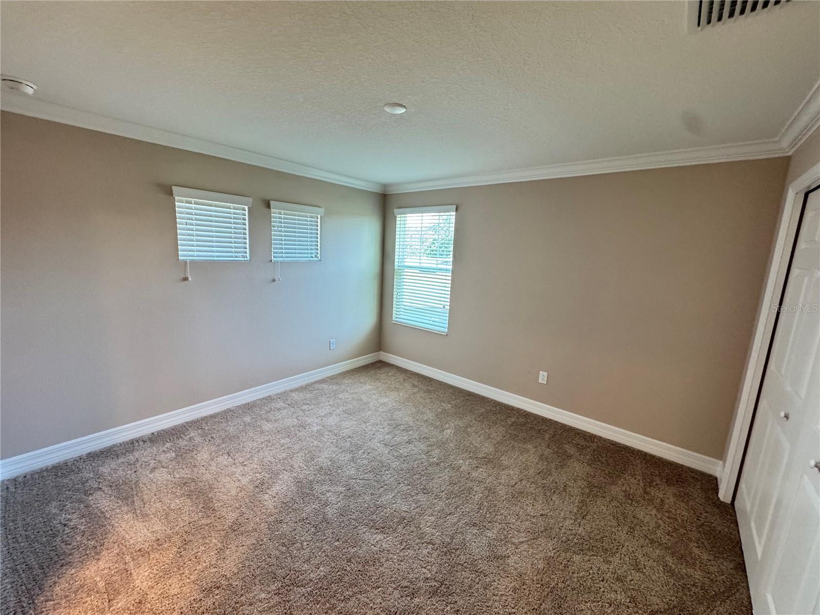 345 VILLA CORTE DR — photo 46