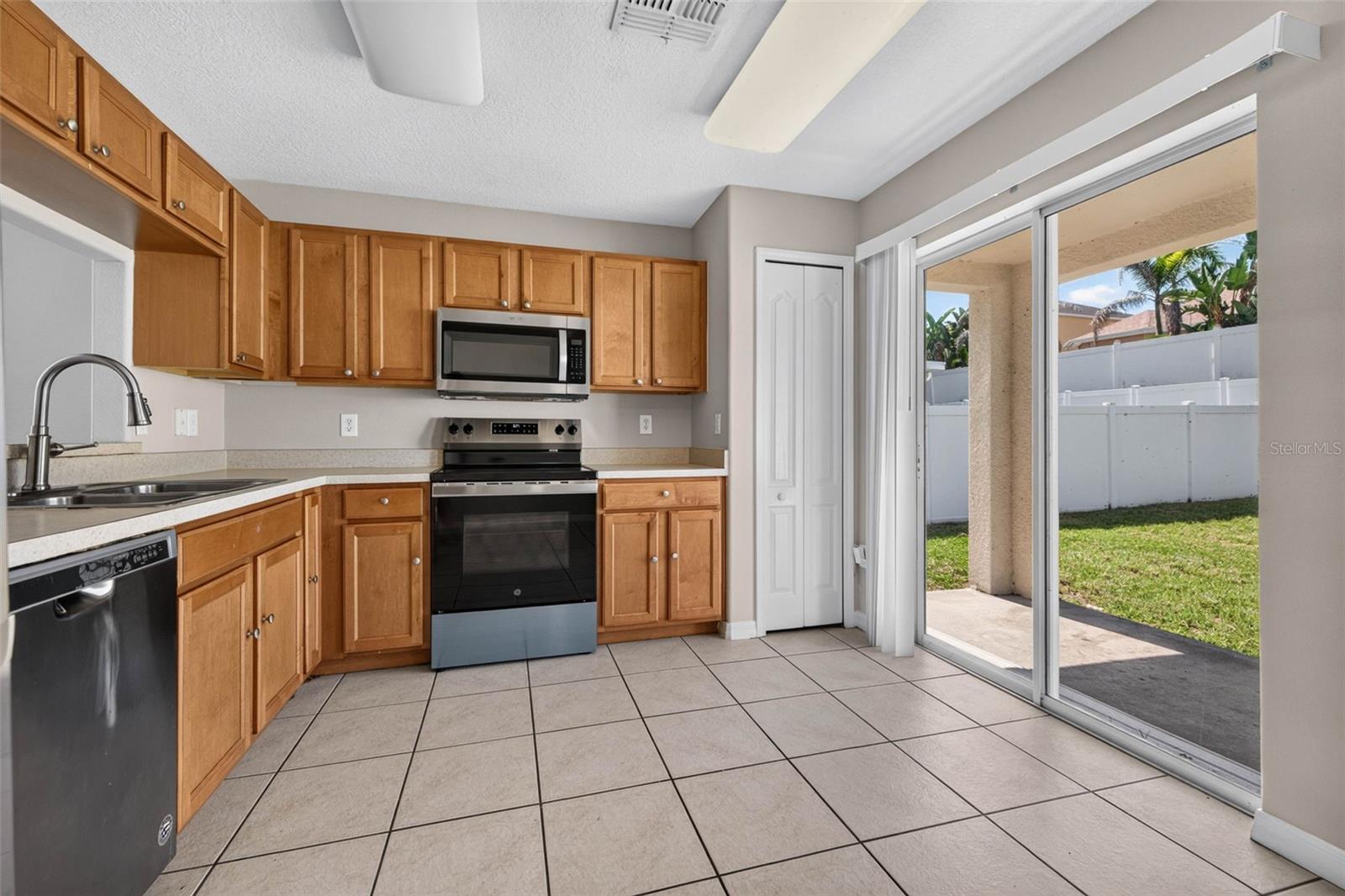 10717 SHADY PRESERVE DR — photo 11