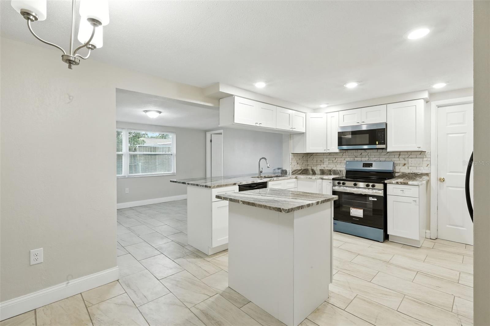 9239 PALM AVE — photo 5