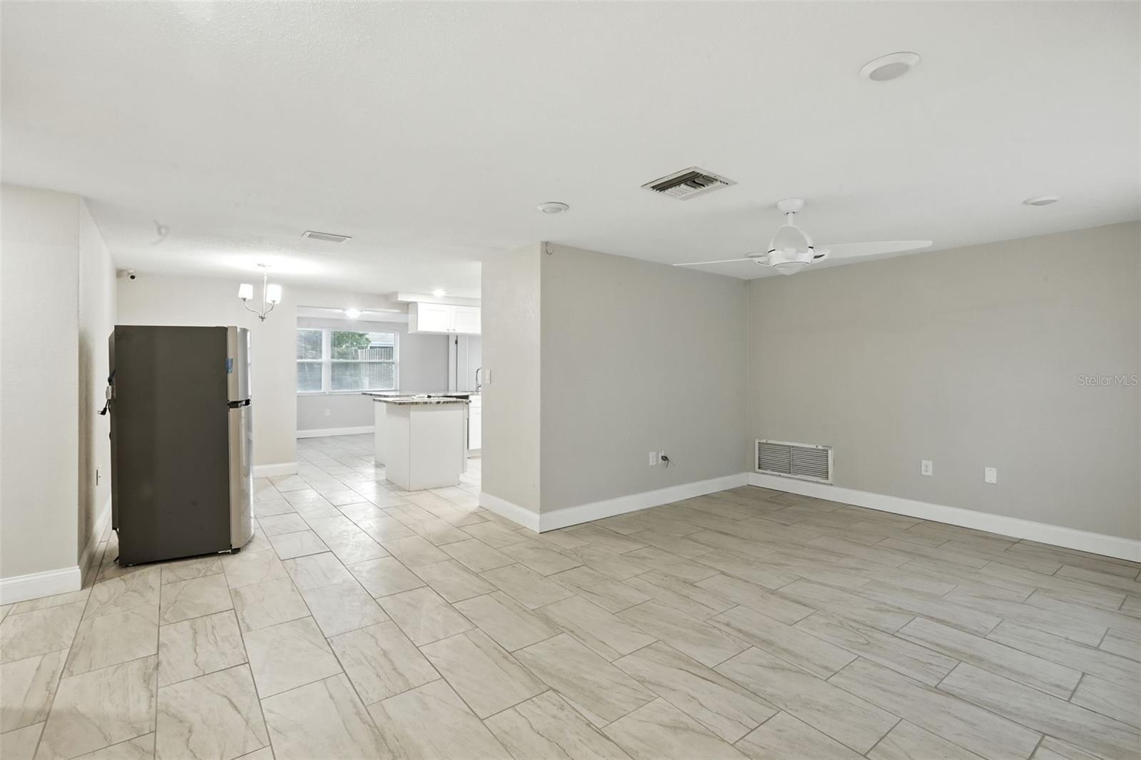 9239 PALM AVE — photo 3