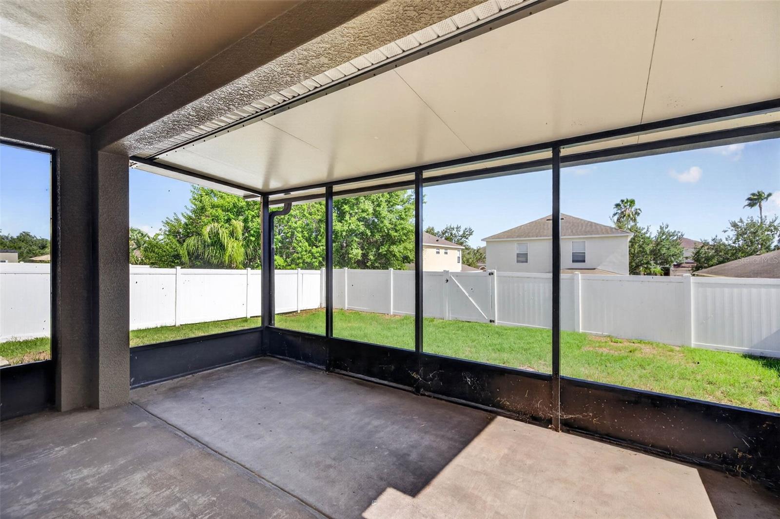 10629 SHADY PRESERVE DR — photo 32
