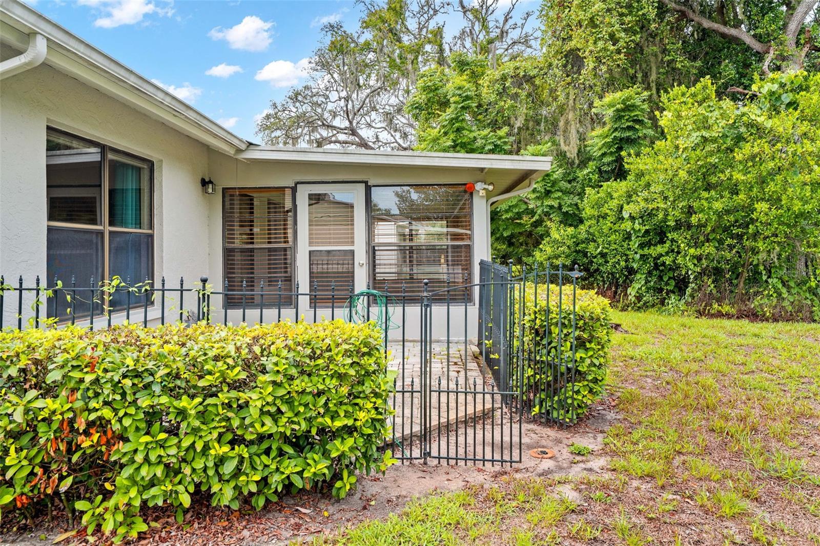 11613 PEAR TREE DR — photo 36