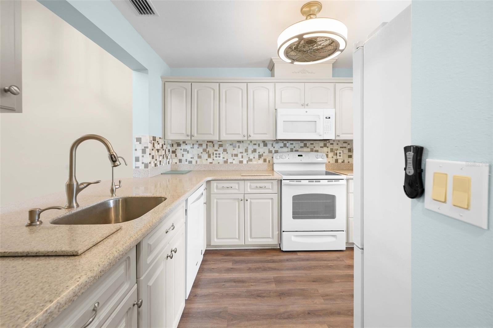 11613 PEAR TREE DR — photo 16