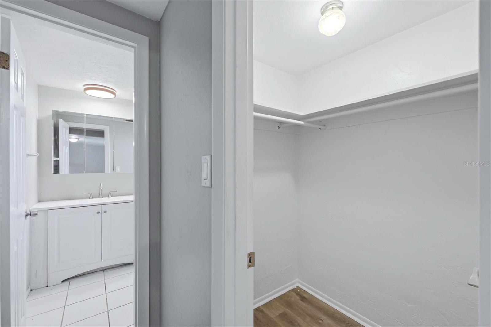 2173 FIESTA DR — photo 23