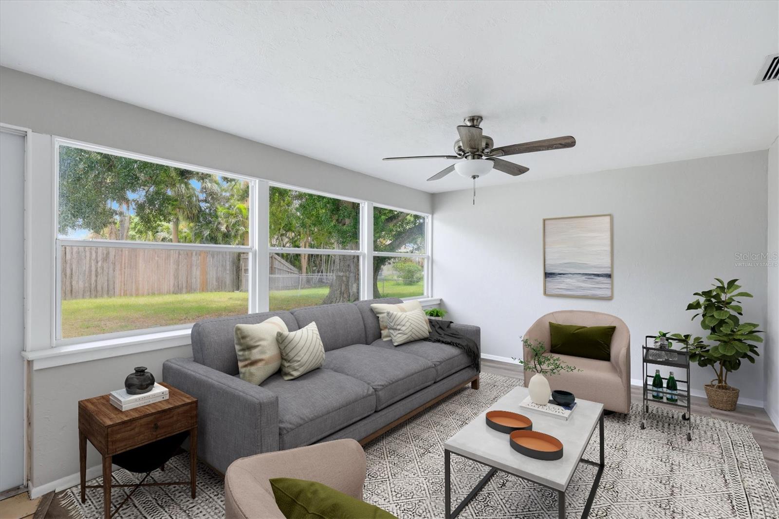2173 FIESTA DR — photo 18
