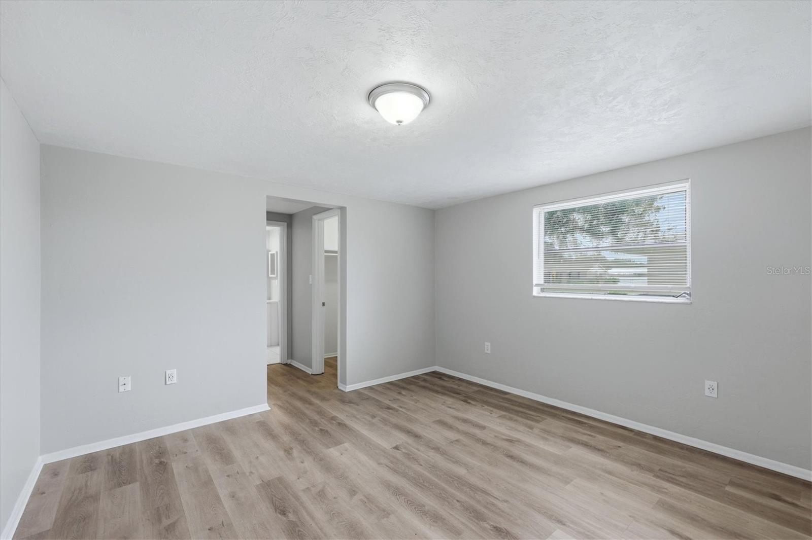 2173 FIESTA DR — photo 21