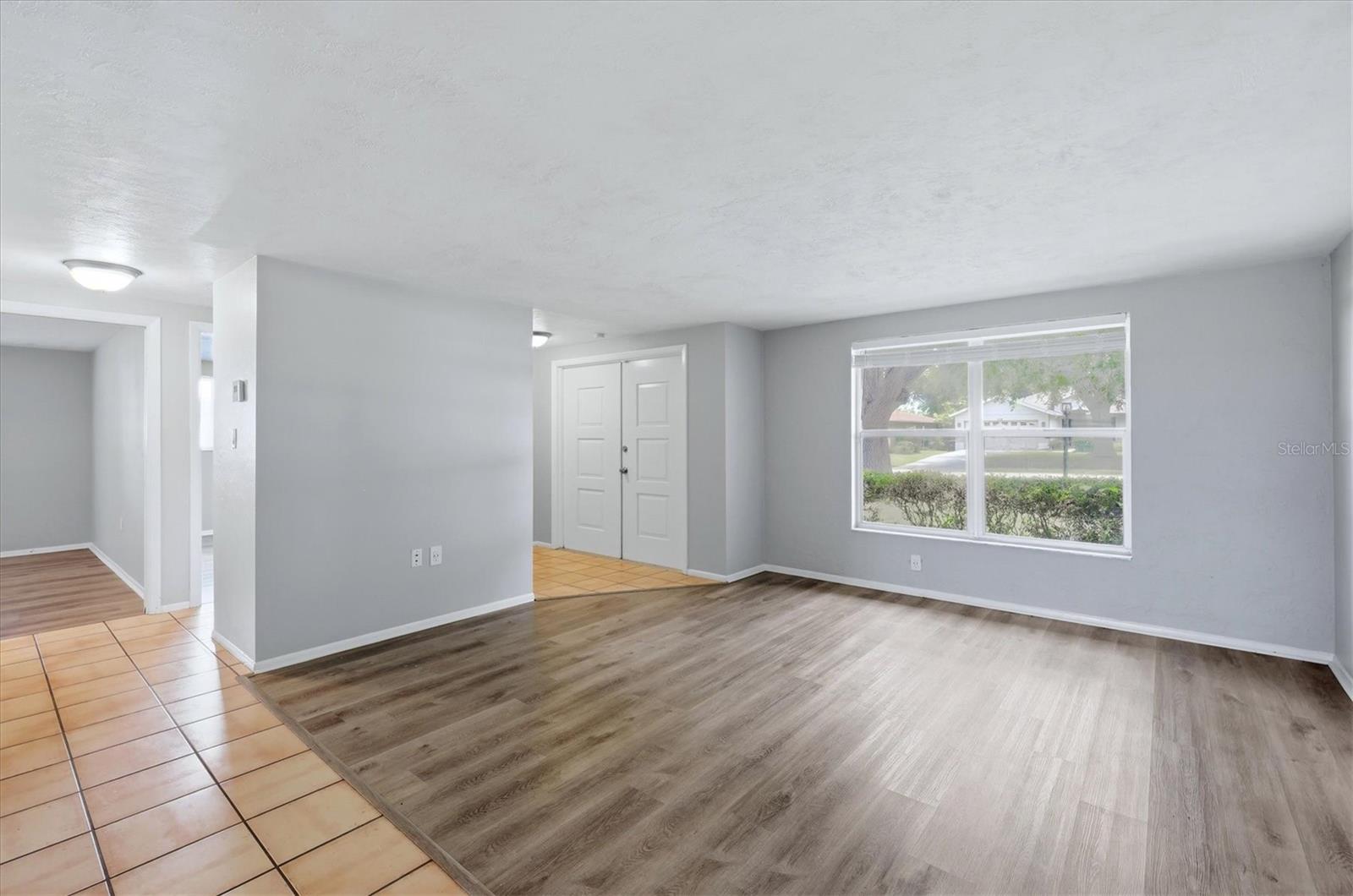 2173 FIESTA DR — photo 9
