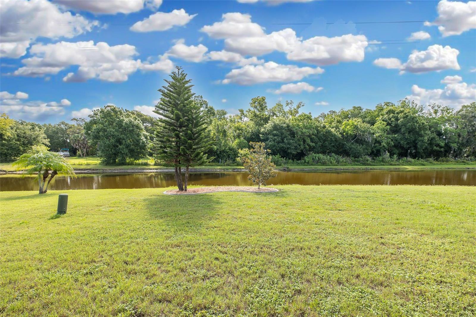 4242 NORTHAMPTON DR — photo 42