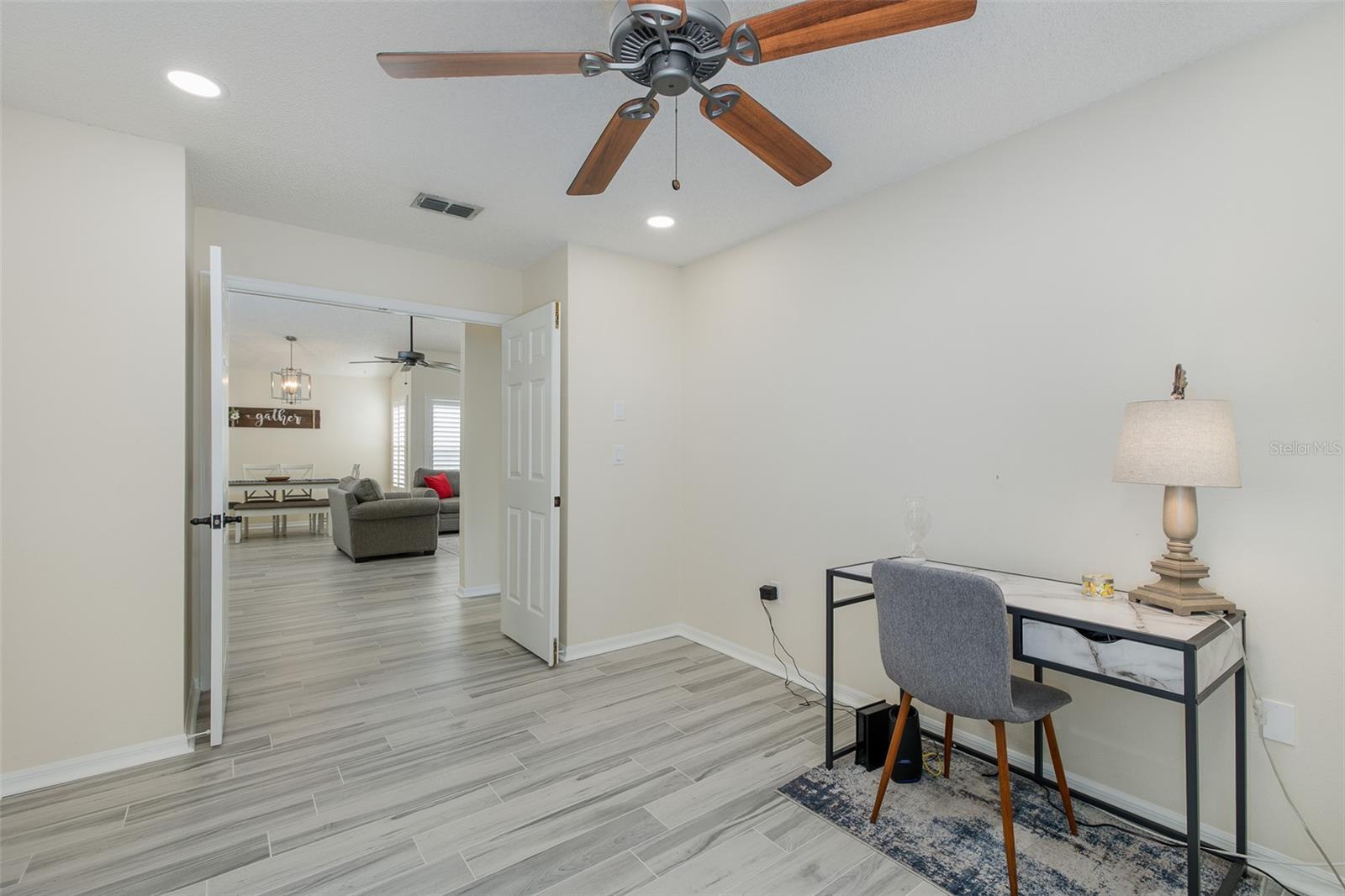 4242 NORTHAMPTON DR — photo 24