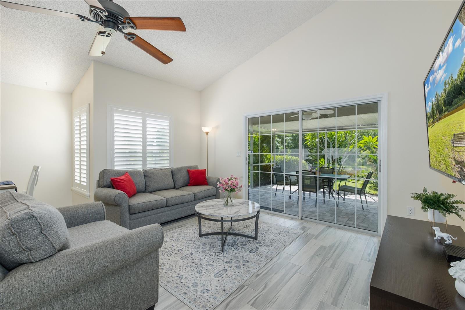 4242 NORTHAMPTON DR — photo 8