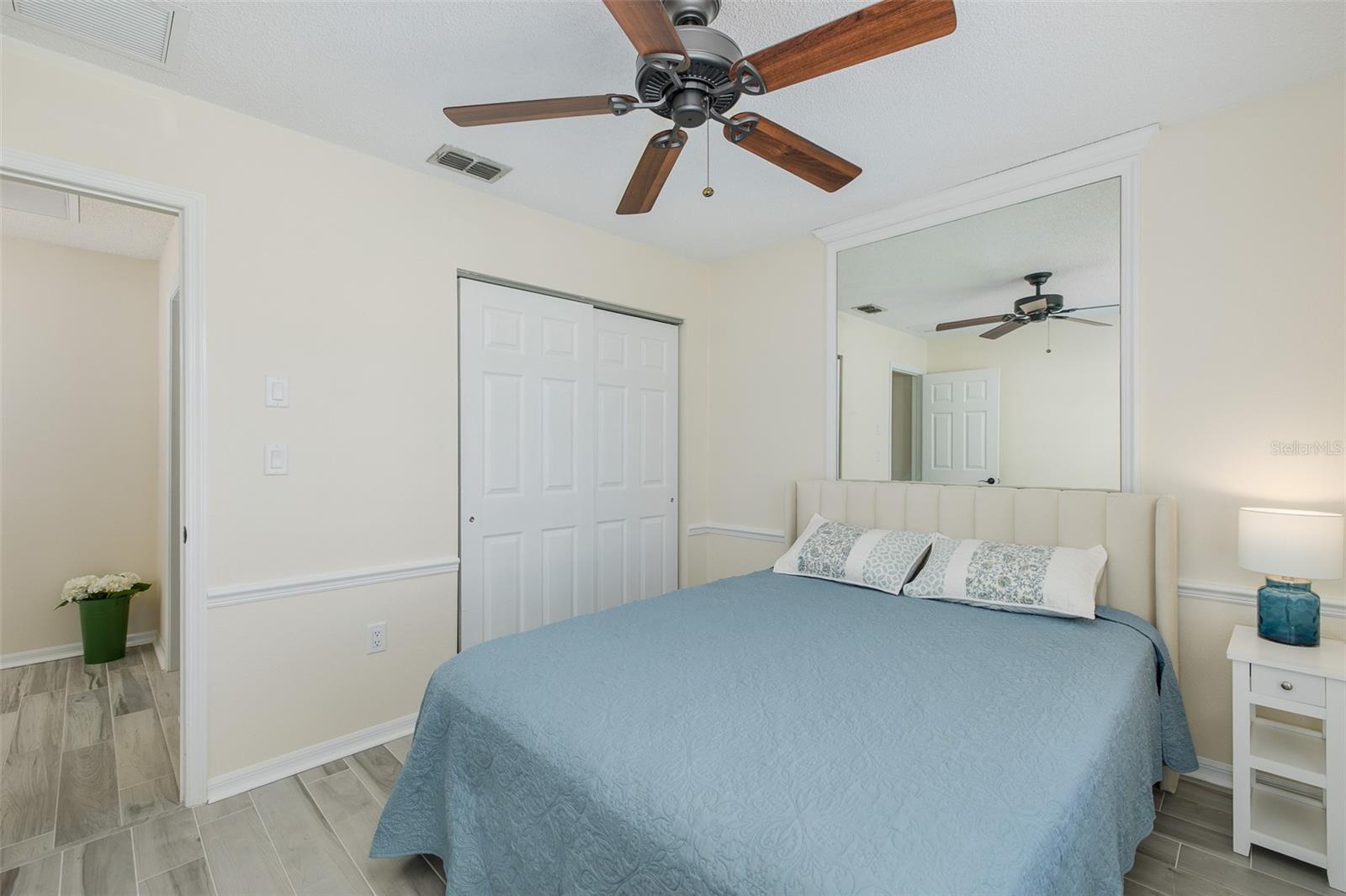 4242 NORTHAMPTON DR — photo 27