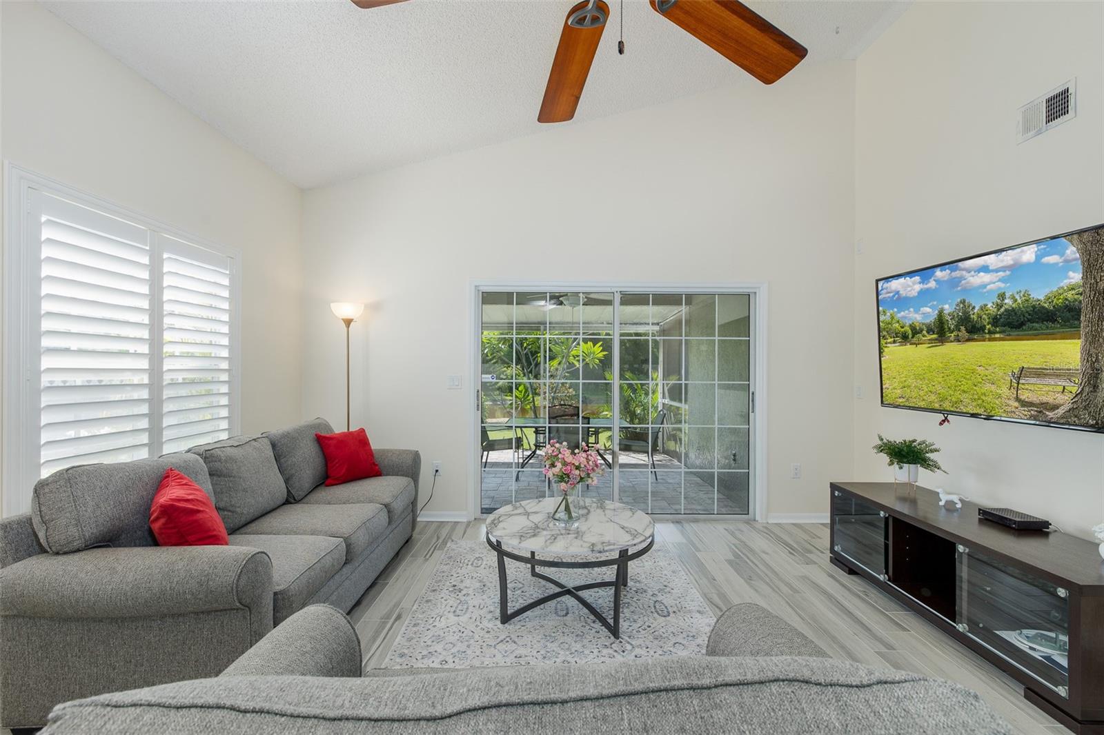 4242 NORTHAMPTON DR — photo 6