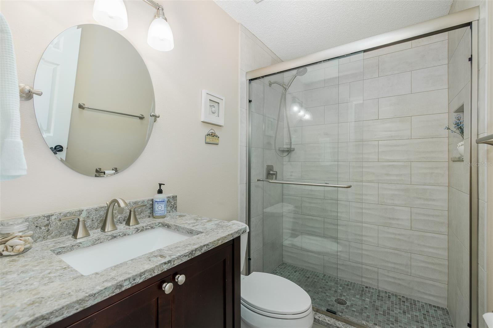 4242 NORTHAMPTON DR — photo 26