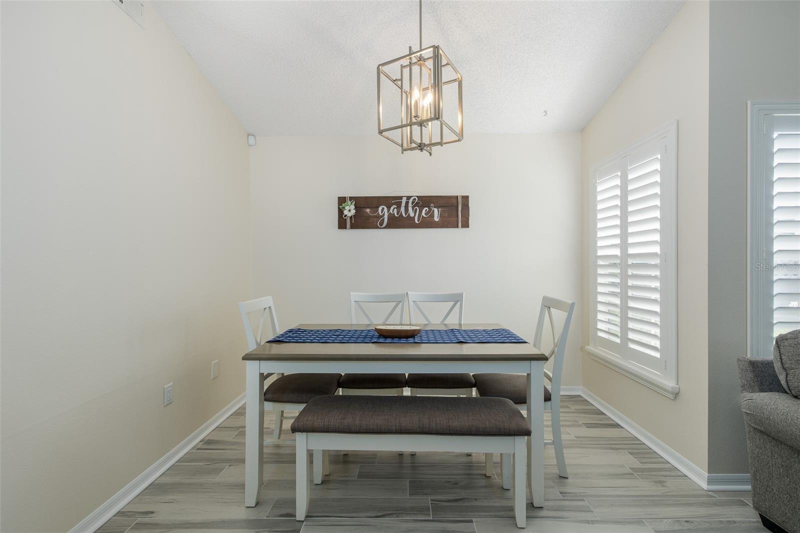 4242 NORTHAMPTON DR — photo 9