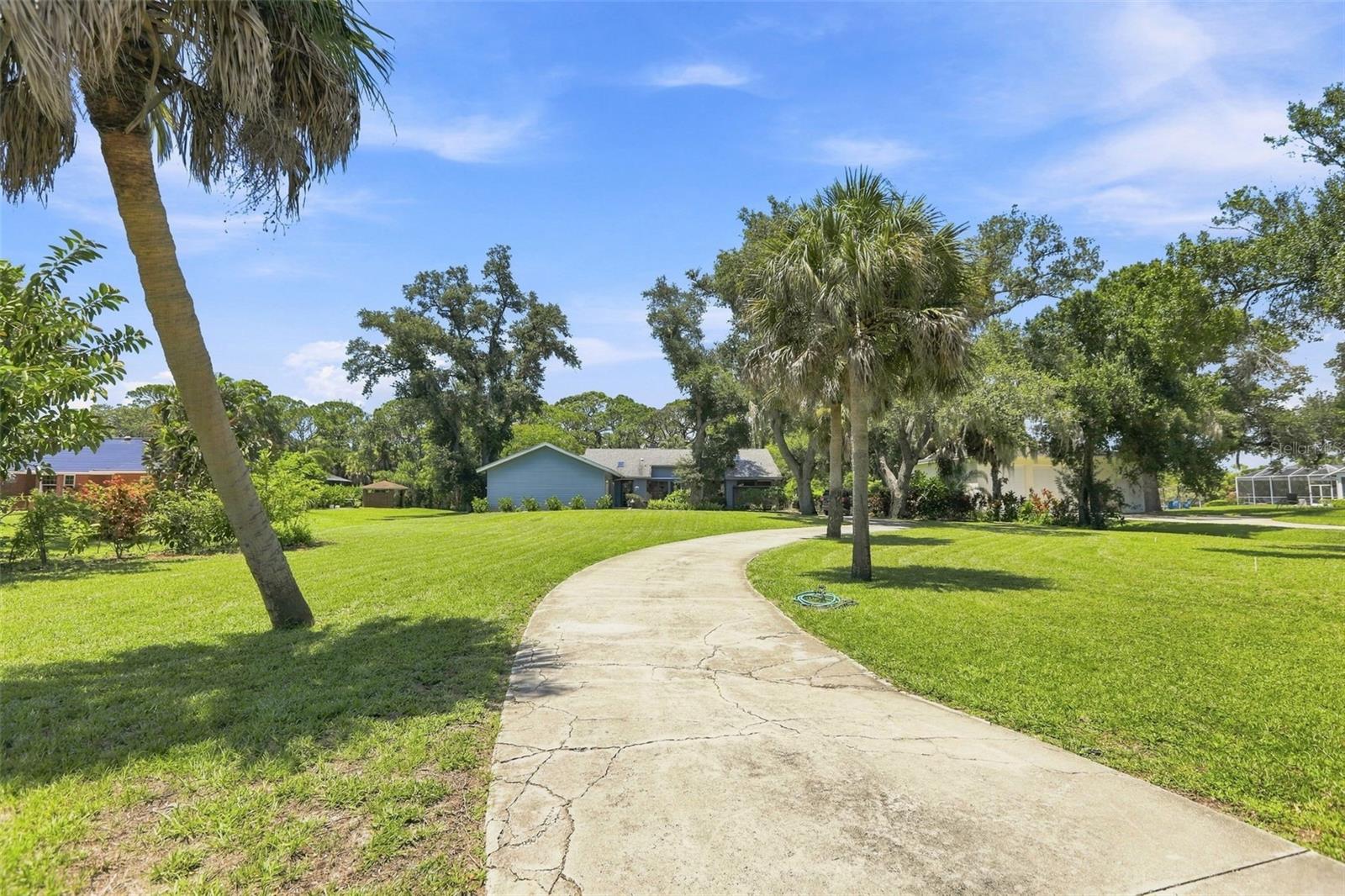 881 PINTO CIR — photo 3