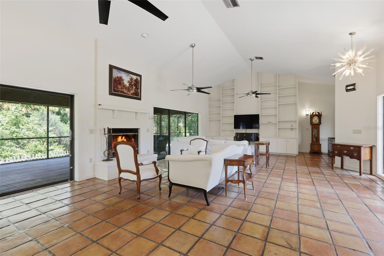 881 PINTO CIR — photo 9