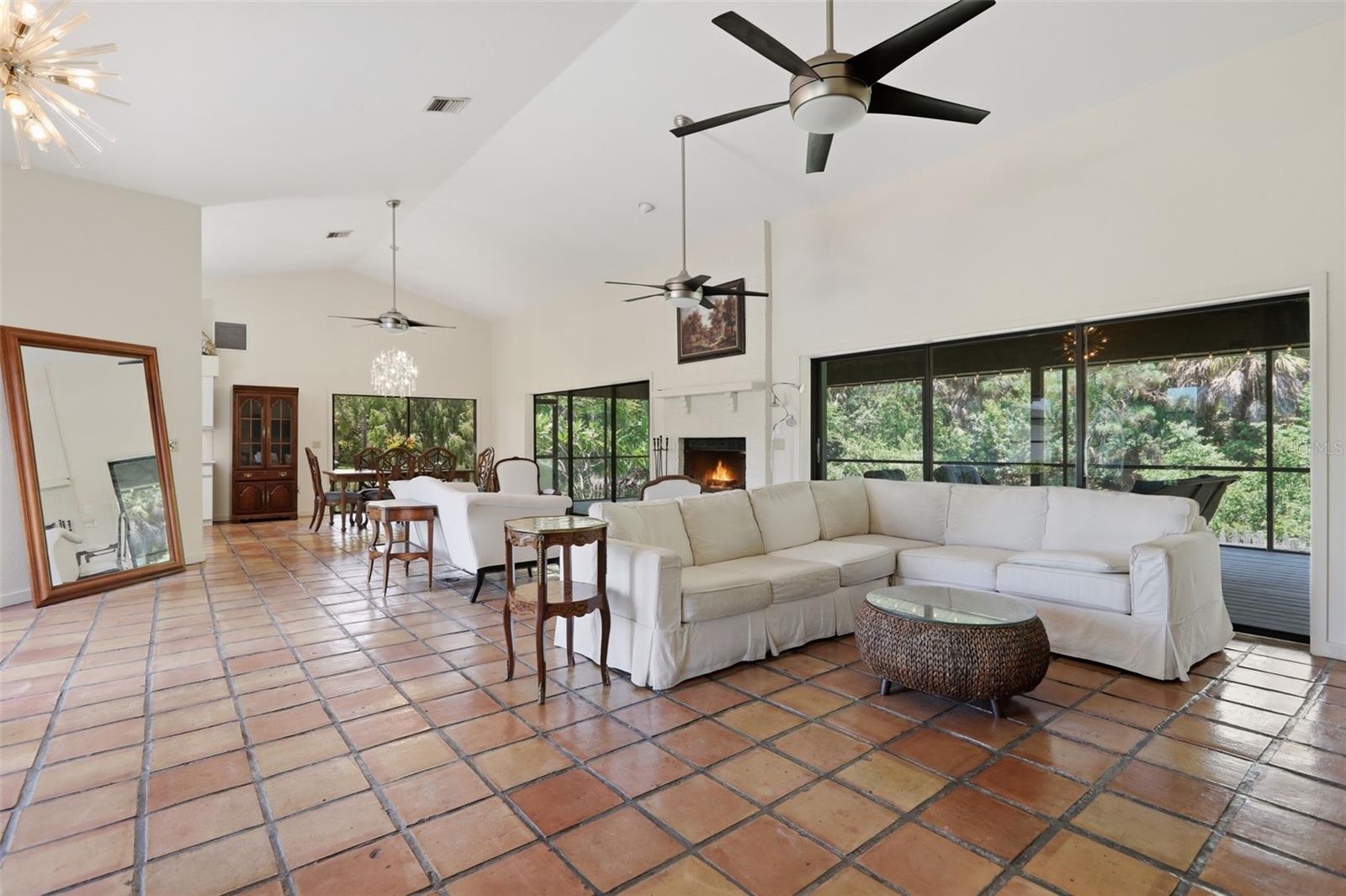881 PINTO CIR — photo 8