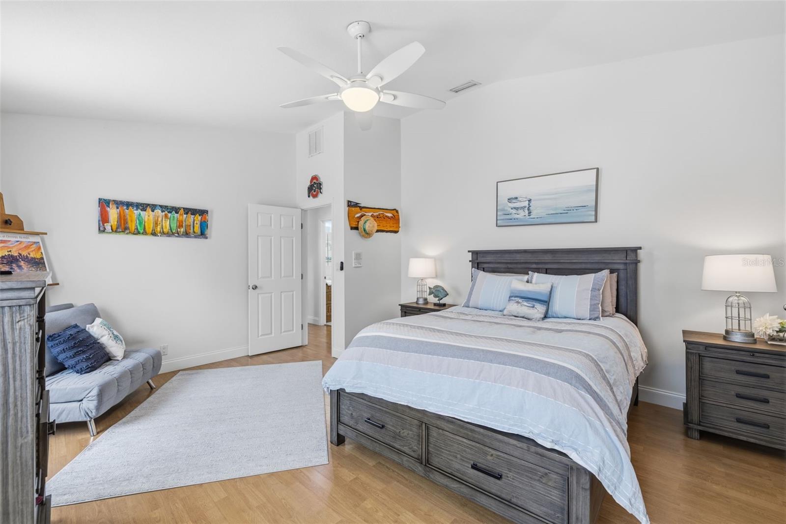 176 MAPLE AVE — photo 36