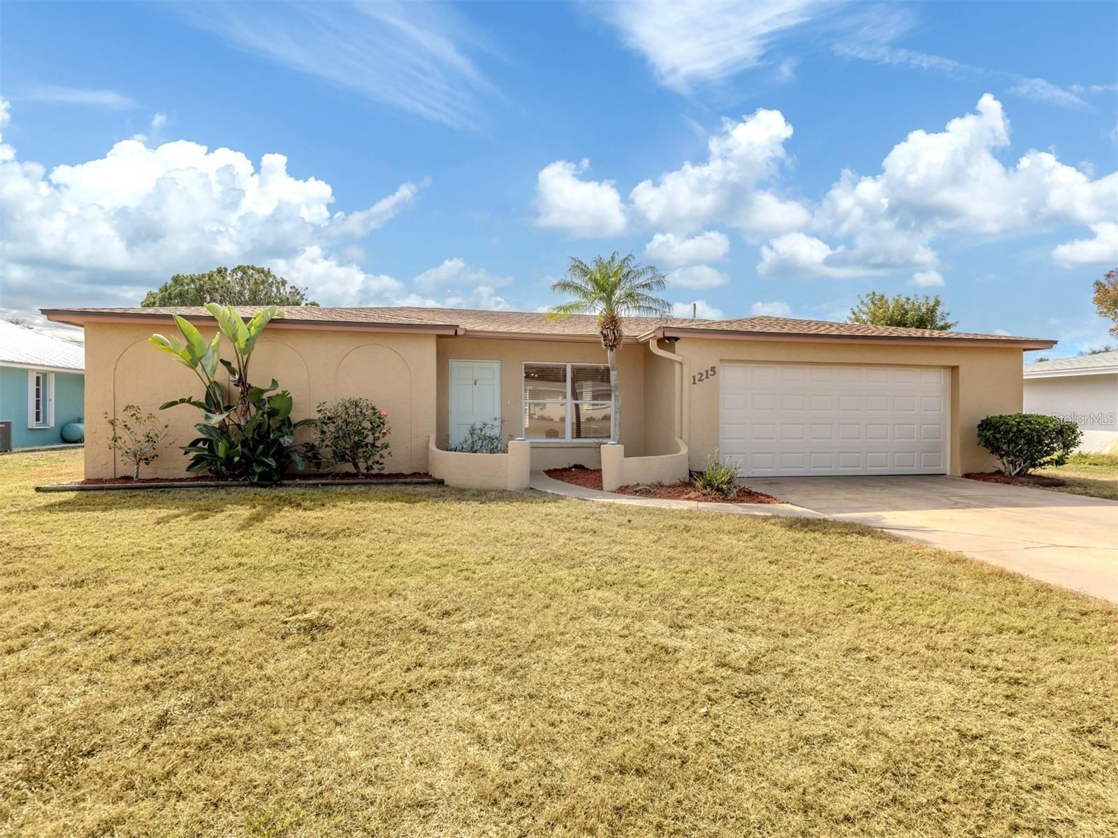 1215 MANGO AVE — photo 31