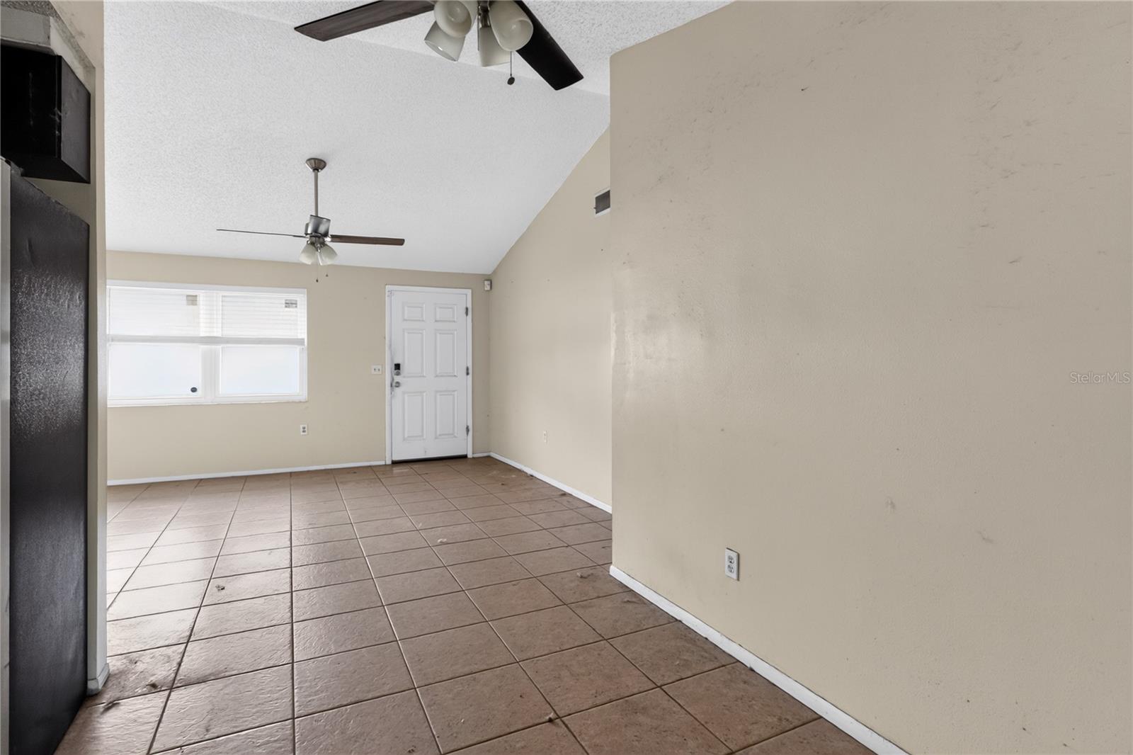 7036 ASHWOOD DR — photo 17