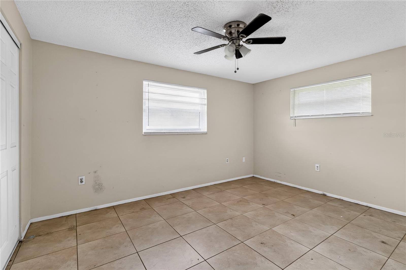 7036 ASHWOOD DR — photo 12