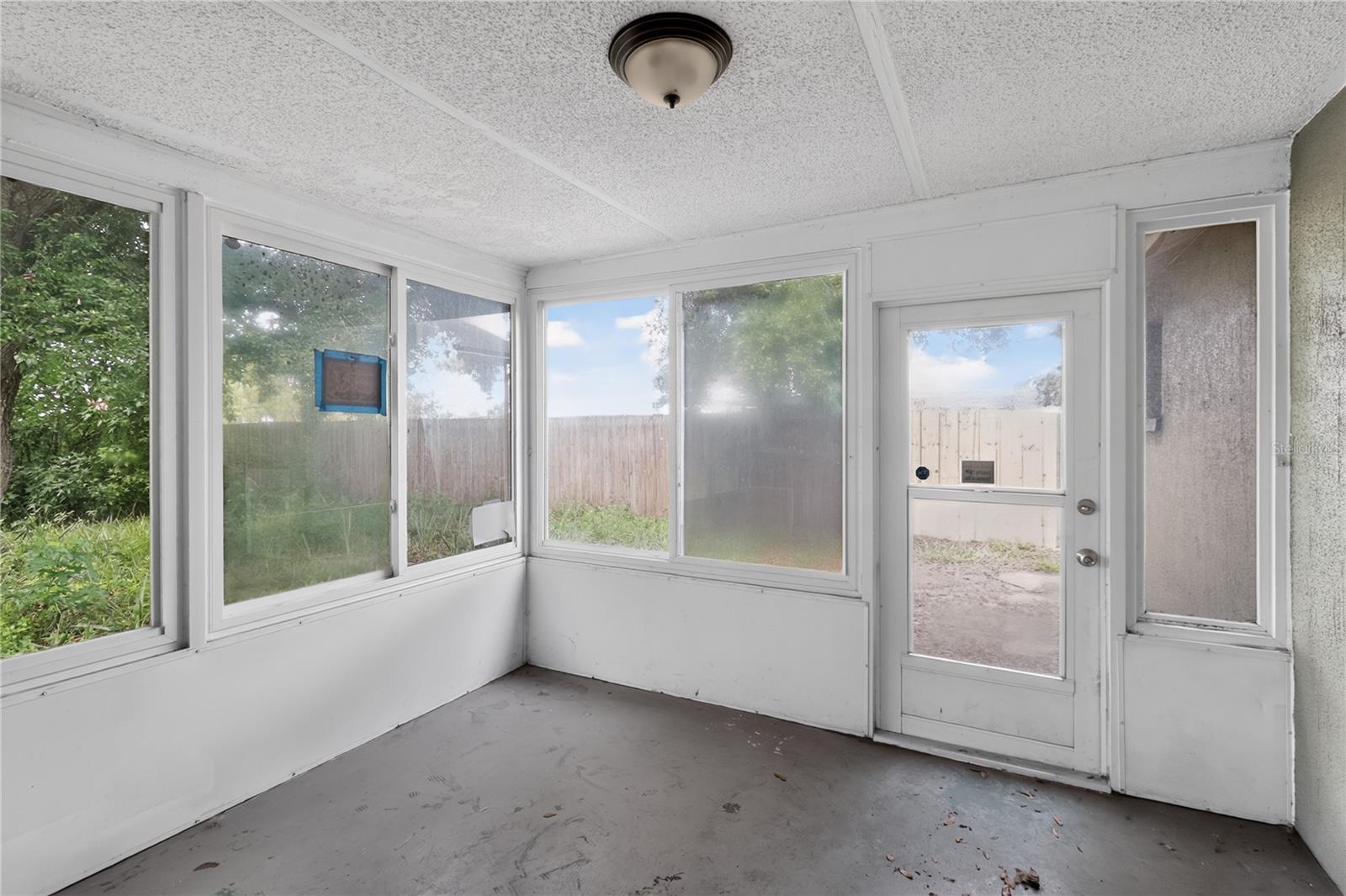 7036 ASHWOOD DR — photo 16