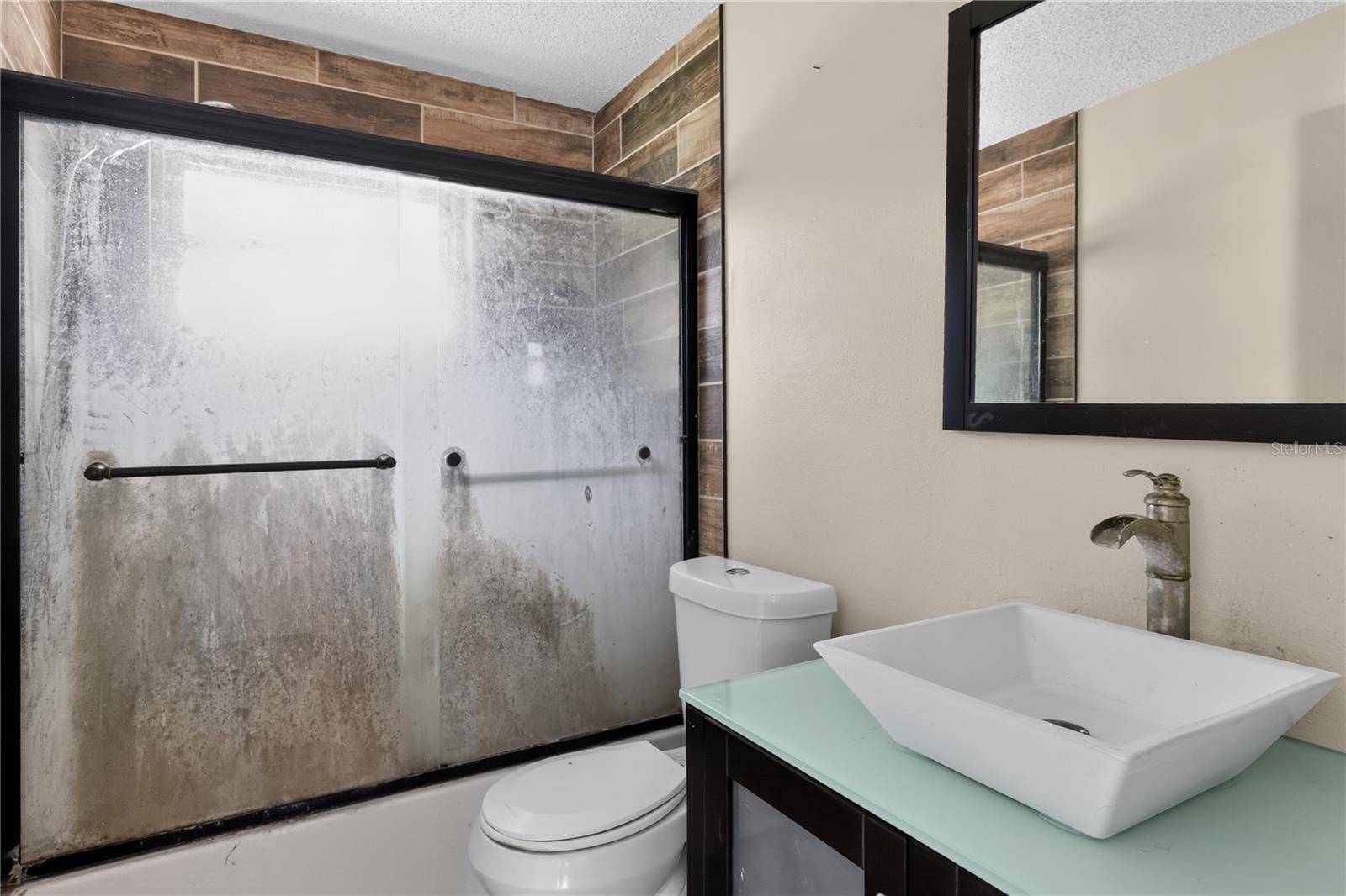 7036 ASHWOOD DR — photo 18