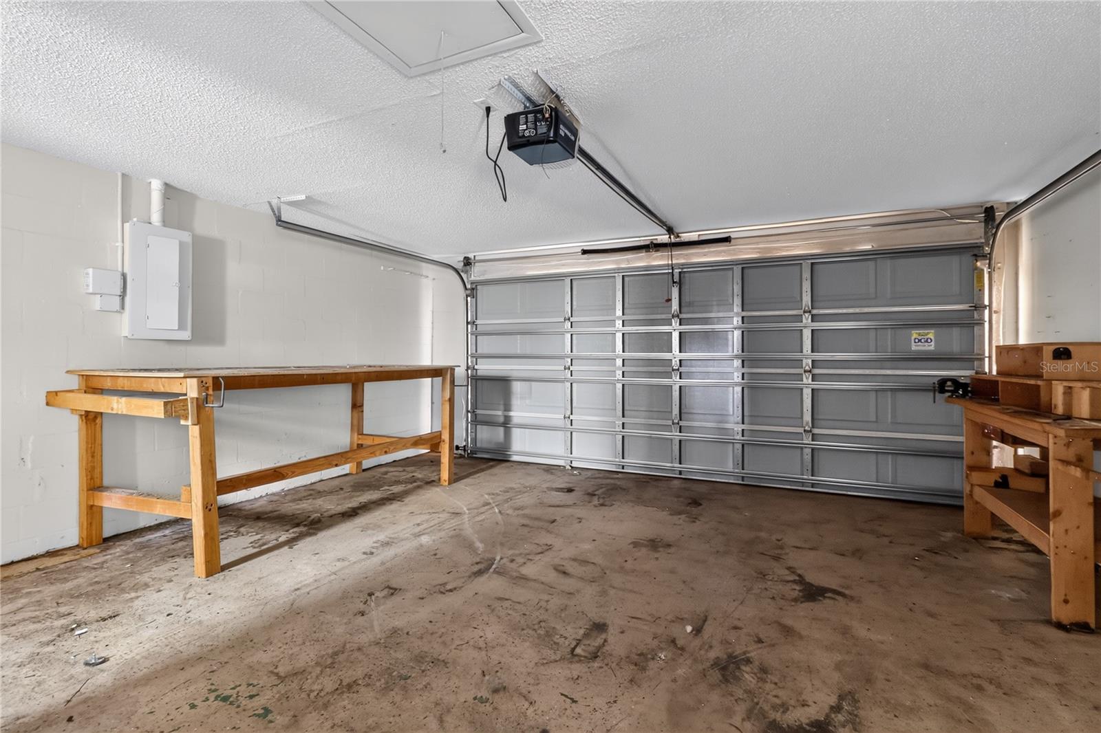 7036 ASHWOOD DR — photo 23