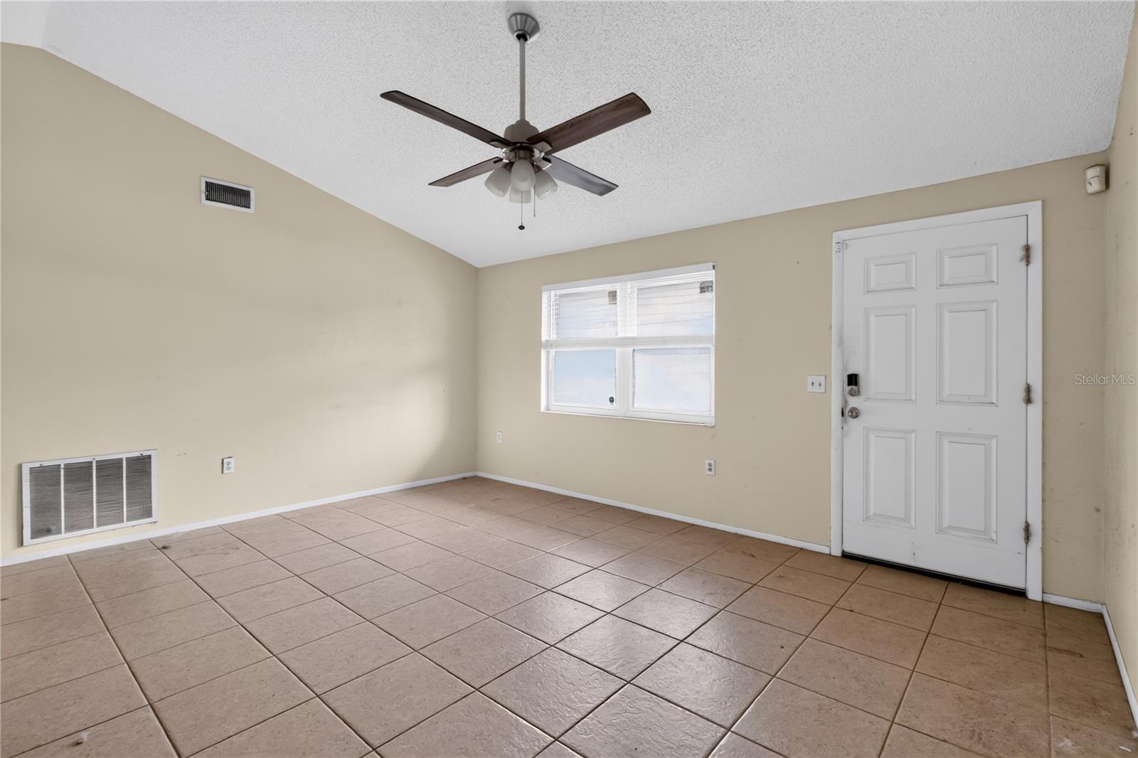 7036 ASHWOOD DR — photo 26