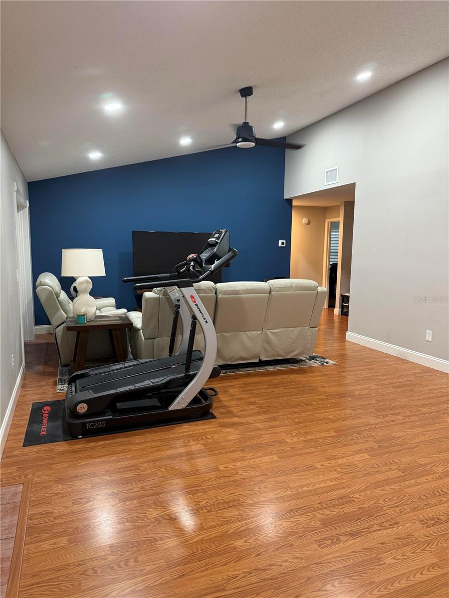 2601 HAMPTON PARK PL — photo 3