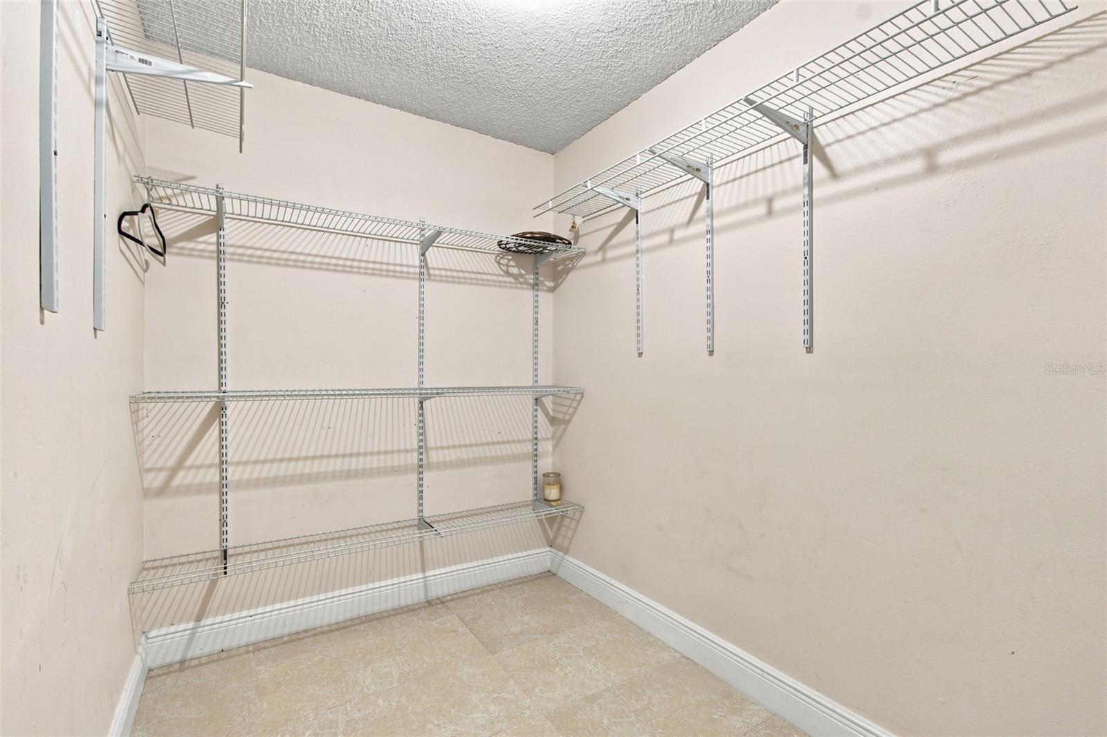 4745 CANTERBURY DR — photo 28