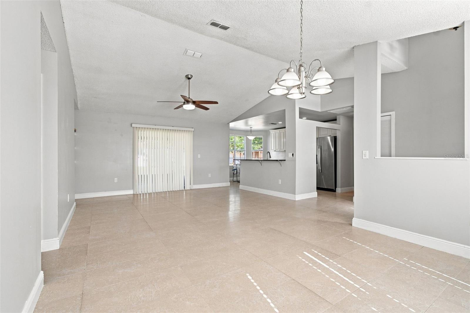 4745 CANTERBURY DR — photo 7