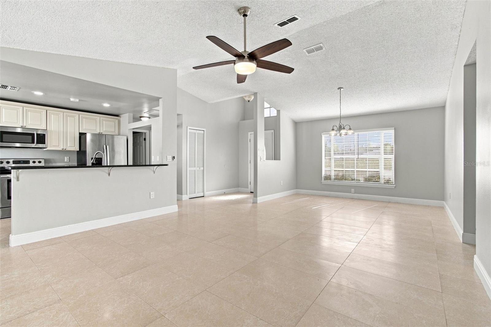 4745 CANTERBURY DR — photo 11