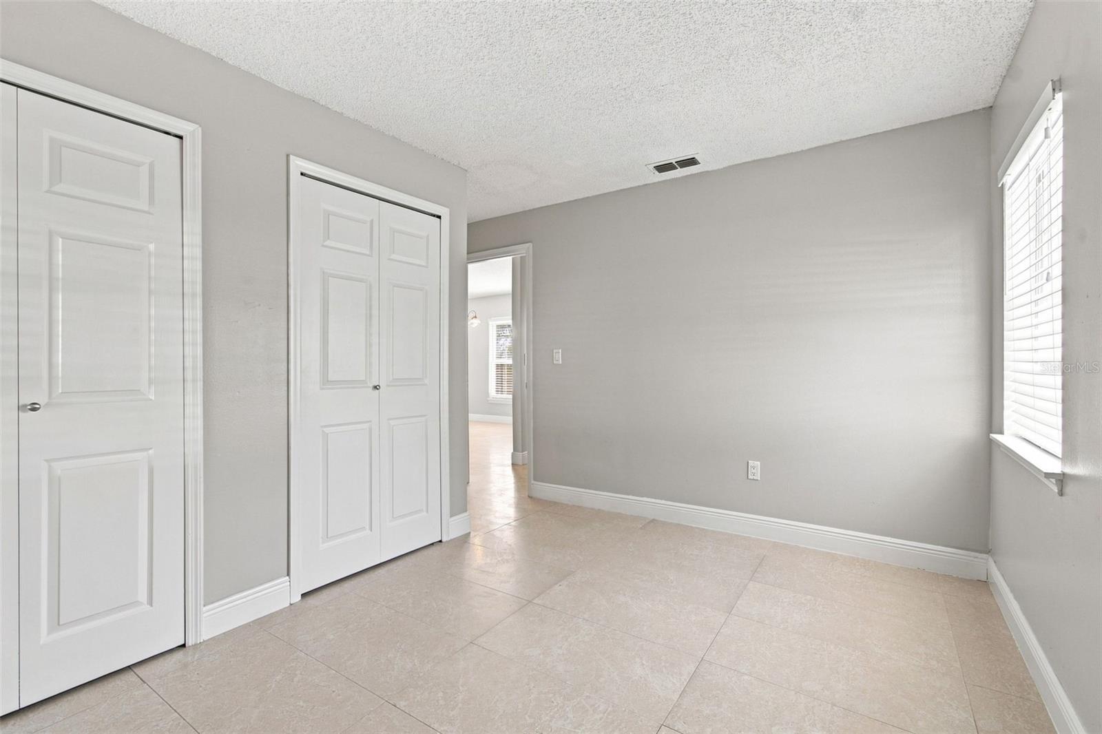 4745 CANTERBURY DR — photo 37