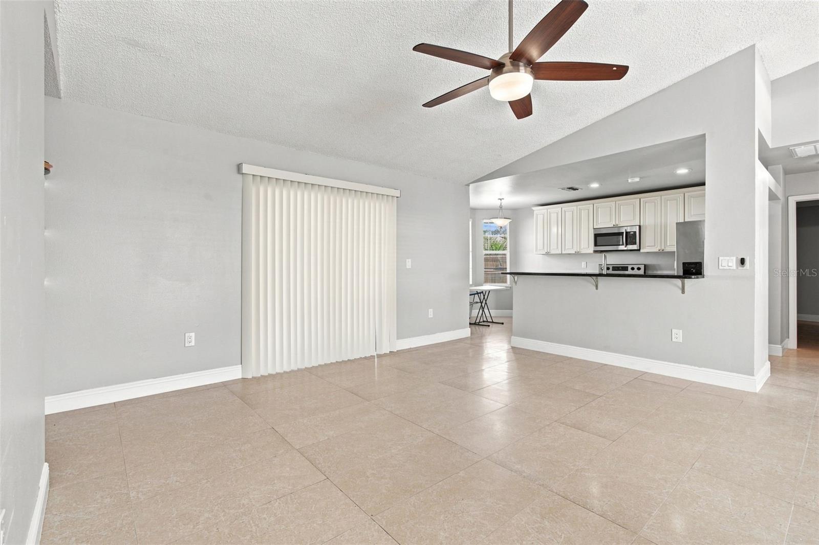 4745 CANTERBURY DR — photo 10
