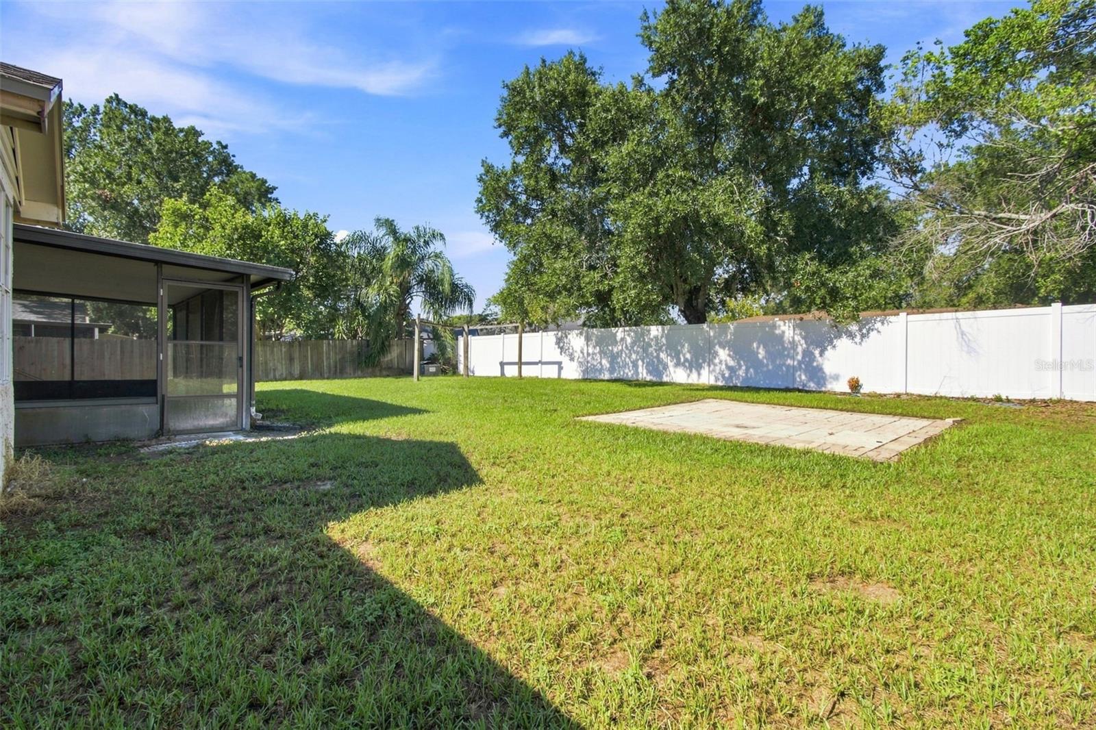 4745 CANTERBURY DR — photo 48