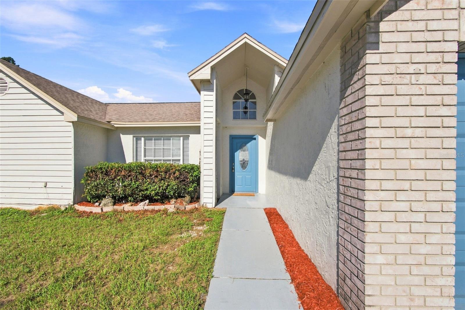 4745 CANTERBURY DR — photo 4