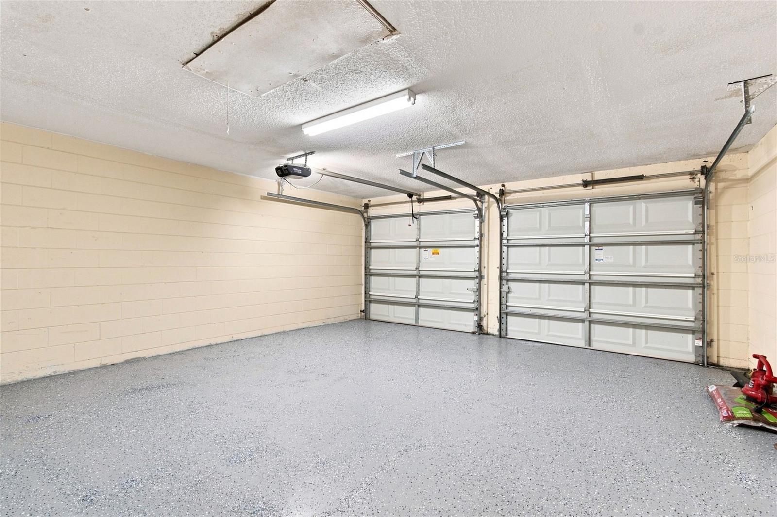 4745 CANTERBURY DR — photo 41