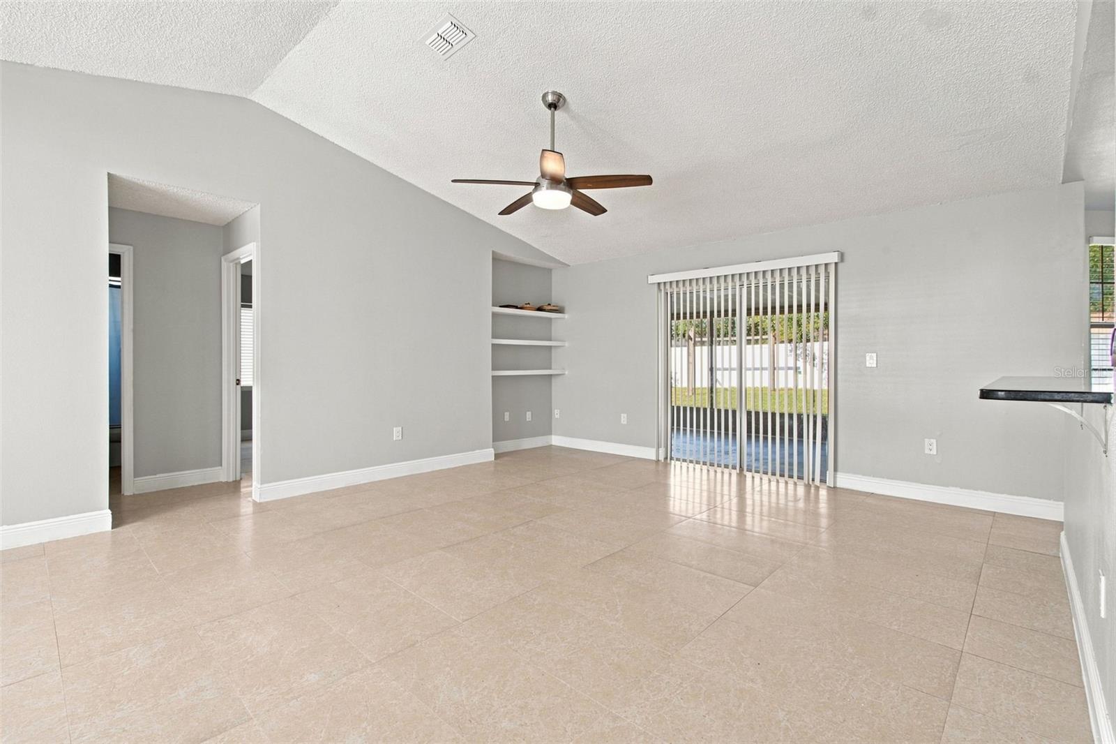 4745 CANTERBURY DR — photo 6