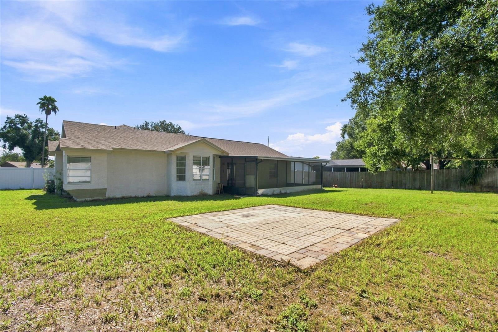 4745 CANTERBURY DR — photo 49