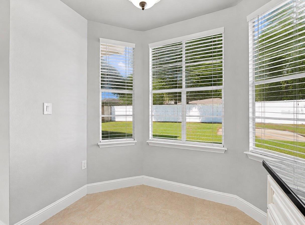 4745 CANTERBURY DR — photo 15