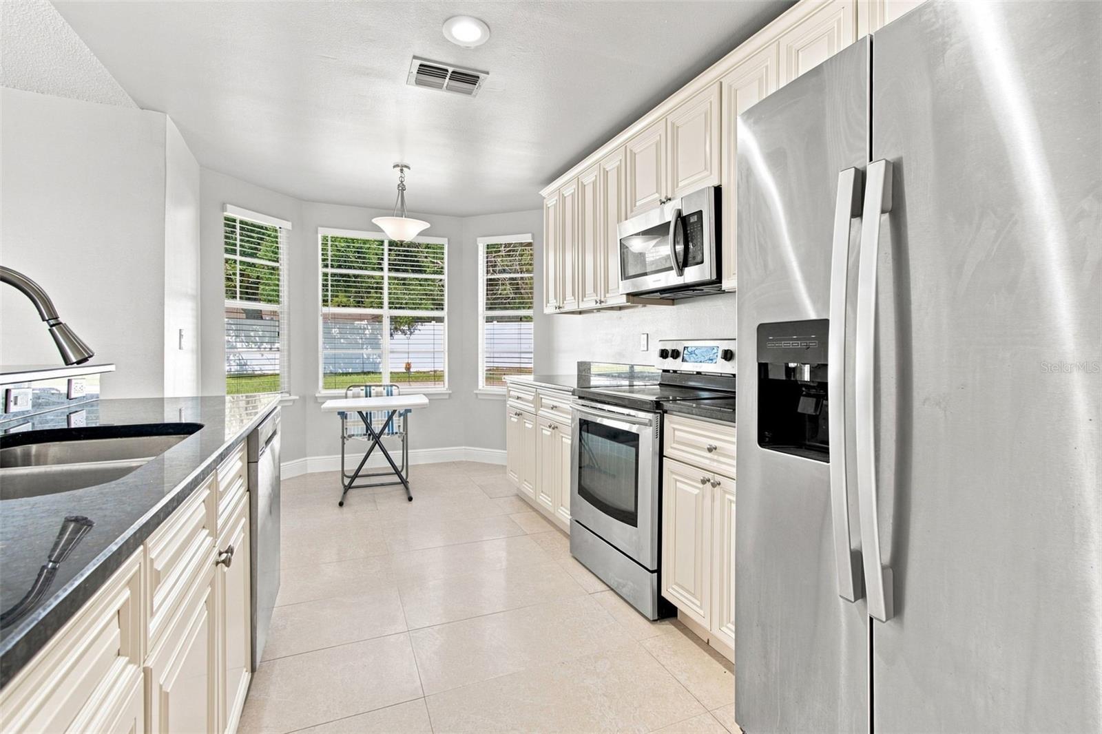 4745 CANTERBURY DR — photo 19